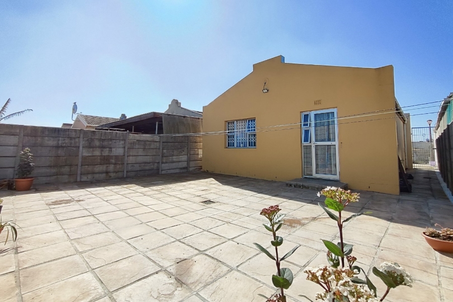 3 Bedroom Property for Sale in Wetton Western Cape